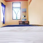 SPOT ON 90433 Serasi Kost