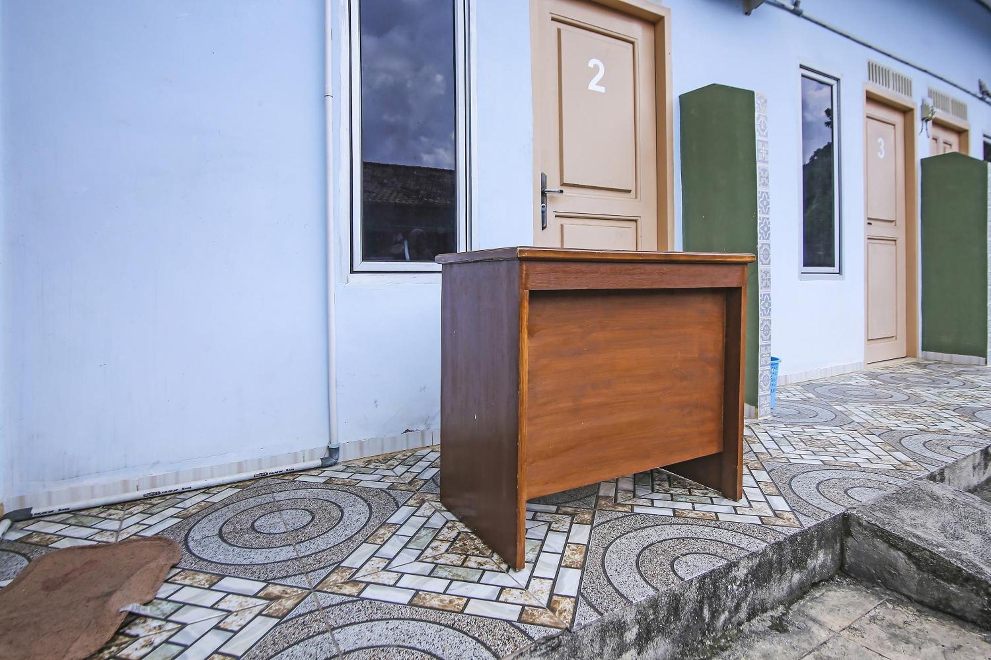 Spot On 90433 Serasi Kost Hotel Palembang