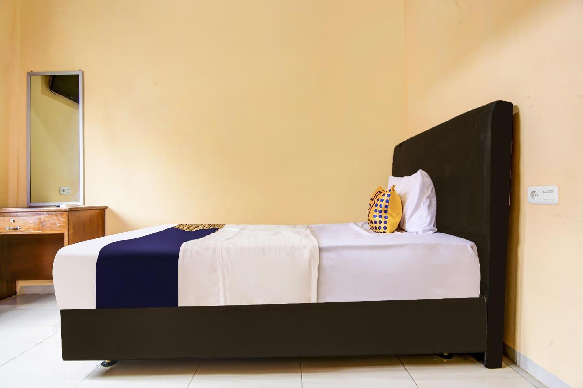 Spot On 90433 Serasi Kost Palembang